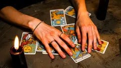 今週のタロット占い：重たい空気の正体と、恋愛・仕事・対人のタイミングを整えるヒント