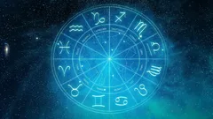 星空に浮かぶ12星座のホロスコープ円盤